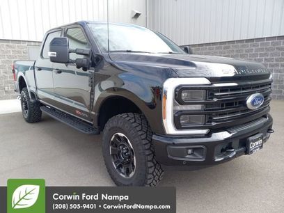 New 2025 Ford F350 Platinum w/ Tremor Off-Road Package