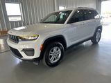 New 2025 Jeep Grand Cherokee Laredo image 3