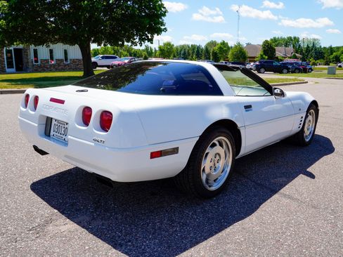 Used 1993 Chevrolet Corvette Coupe RWD image 31