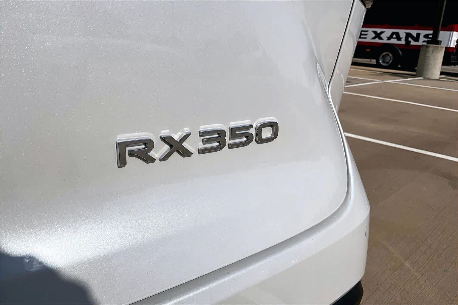 Used 2025 Lexus RX 350 Premium w/ Accessory Package (Z1) FWD image 10