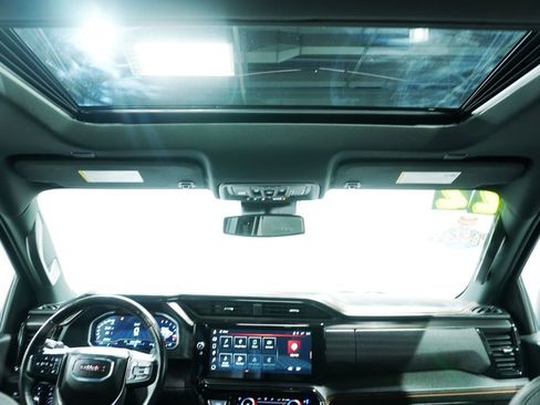 Used 2022 GMC Sierra 1500 AT4 w/ AT4 Preferred Package image 22