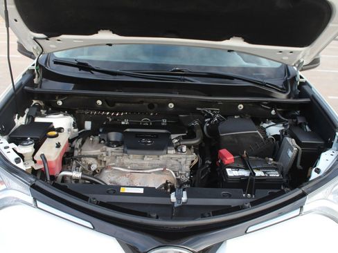 Used 2018 Toyota RAV4 LE image 21