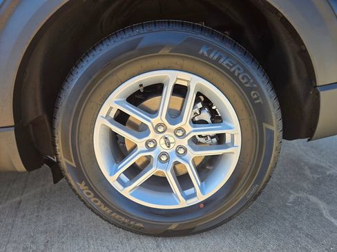 New 2026 Ford Explorer Active w/ Active Comfort Package RWD image 35