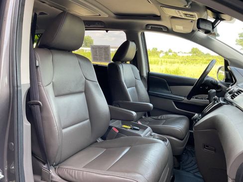 Used 2016 Honda Odyssey Touring Elite image 51