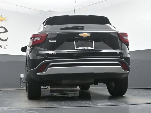 Used 2025 Chevrolet Trax LT FWD image 59