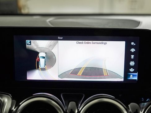 Certified 2022 Mercedes-Benz GLB 250 image 24