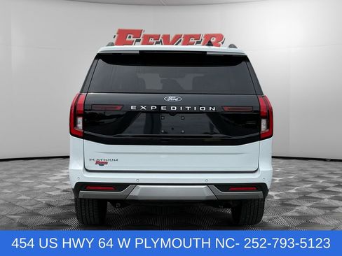 Used 2025 Ford Expedition Platinum AWD/4WD image 4