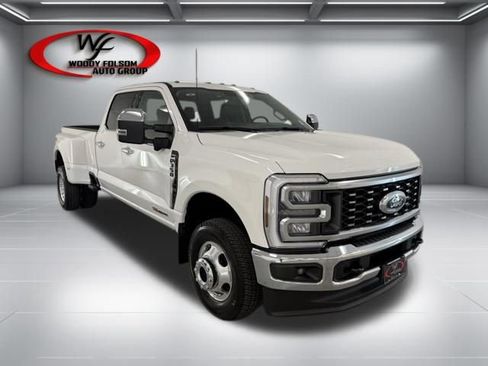 New 2026 Ford F350 4x4 Crew Cab DRW Super Duty image 3