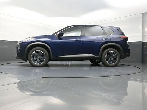 Used 2024 Nissan Rogue SV AWD/4WD image 35