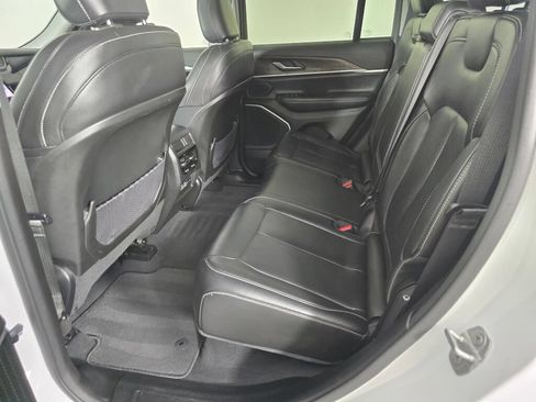 Used 2023 Jeep Grand Cherokee 4WD 4xe image 37