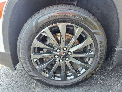 Used 2023 Chevrolet Traverse RS w/ LPO, Floor Liner Package AWD/4WD image 10