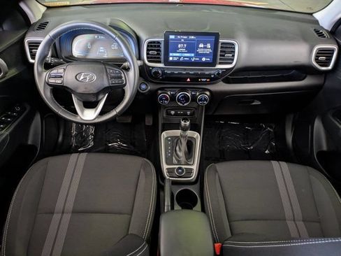 Used 2025 Hyundai Venue SEL FWD image 25