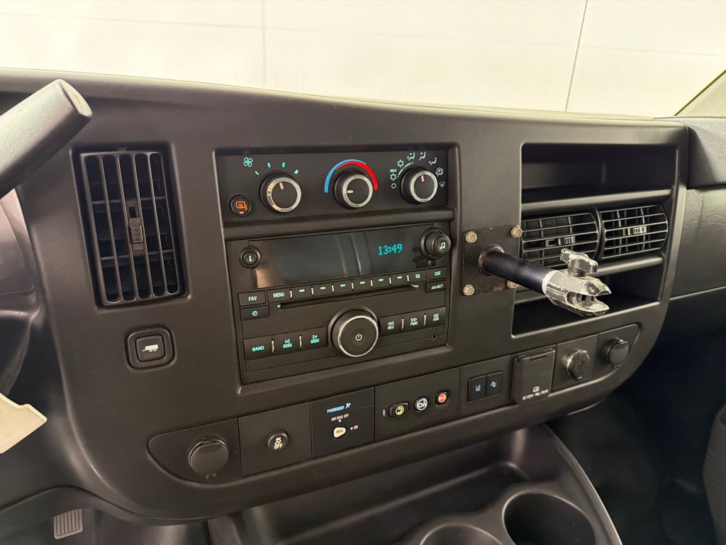 Used 2019 Chevrolet Express 3500 Extended w/ Driver Convenience Package RWD image 11