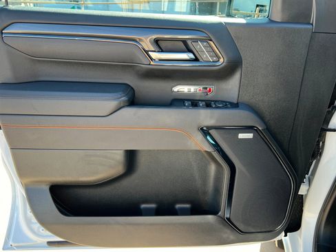 Certified 2025 GMC Sierra 1500 AT4 image 15