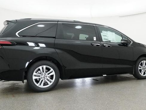 New 2026 Toyota Sienna Limited FWD image 26