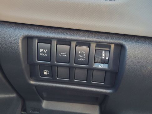 New 2025 Subaru Forester Limited image 17