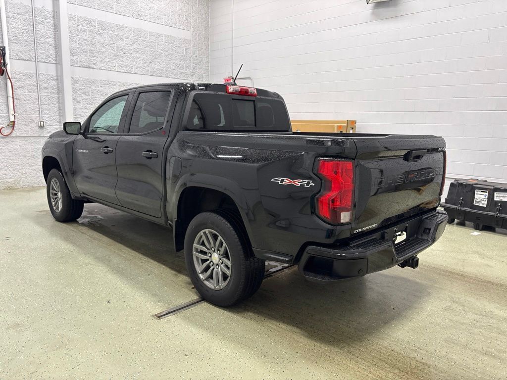 Certified 2023 Chevrolet Colorado LT w/ LT Convenience Package II AWD/4WD image 7