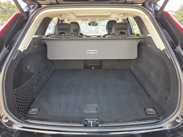 Certified 2024 Volvo XC60 T8 Core AWD/4WD image 16