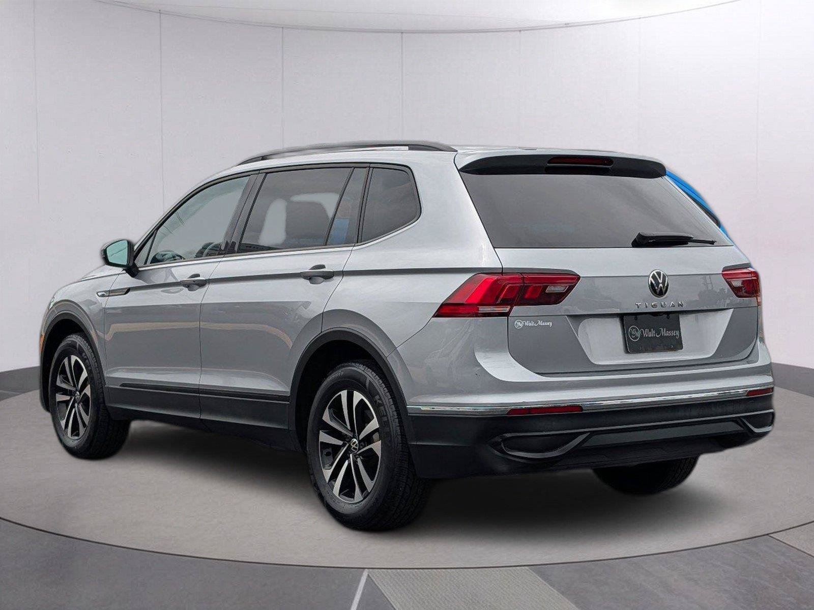 Used 2023 Volkswagen Tiguan S FWD image 3