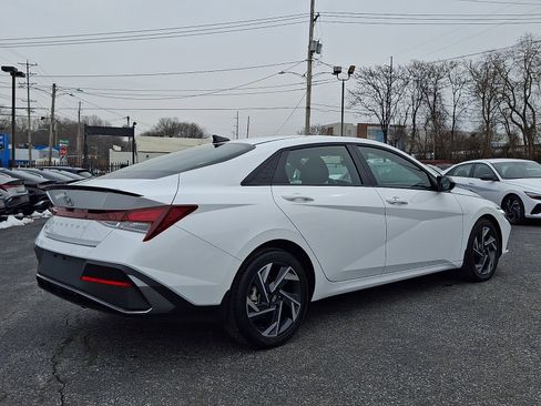 Certified 2025 Hyundai Elantra Sport image 6