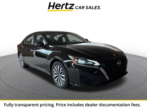 Used 2025 Nissan Altima 2.5 SV FWD image 1
