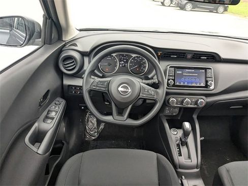New 2025 Nissan Kicks Play S image 28