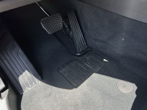 Certified 2025 BMW X4 xDrive30i AWD/4WD image 17