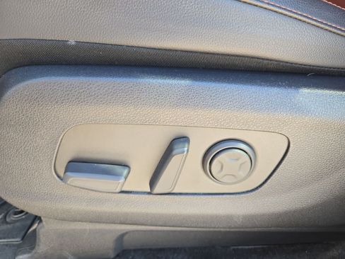 Certified 2025 Kia Carnival SX Prestige FWD image 15