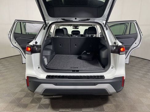 New 2026 Volkswagen Tiguan SE image 21