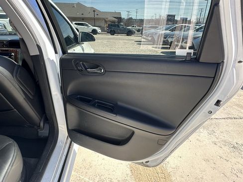 Used 2012 Chevrolet Impala LTZ image 10