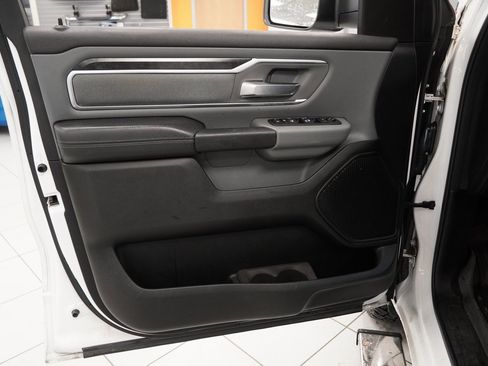 Used 2019 RAM 1500 Big Horn image 16