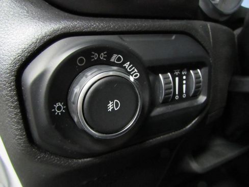 Used 2021 Jeep Wrangler Unlimited Sport AWD/4WD image 20