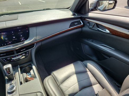 Used 2019 Cadillac CT6 Luxury w/ Driver Awareness Package image 17