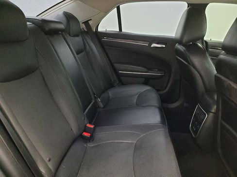 Used 2015 Chrysler 300 C RWD image 19