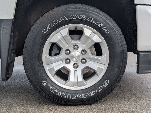 Used 2018 Chevrolet Silverado 1500 LT w/ All Star Edition AWD/4WD image 12