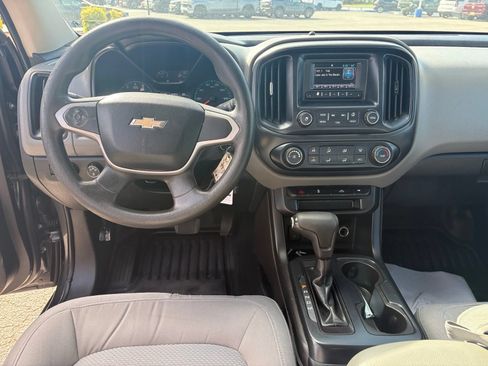Used 2016 Chevrolet Colorado W/T w/ WT Convenience Package AWD/4WD image 12