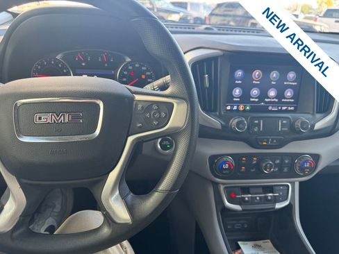 Used 2022 GMC Terrain SLE w/ Driver Convenience Package image 17