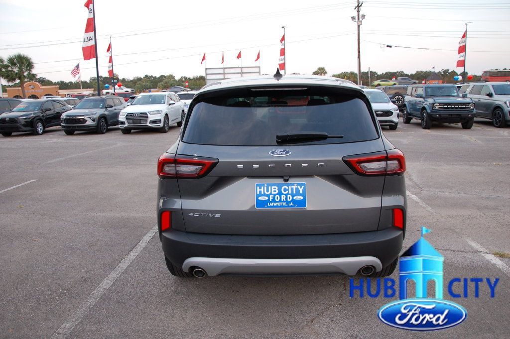 Used 2025 Ford Escape Active FWD image 4