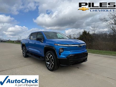 Used 2025 Chevrolet Silverado EV RST image 1