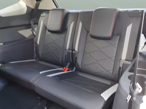 New 2026 Volkswagen Atlas Peak Edition AWD/4WD image 16