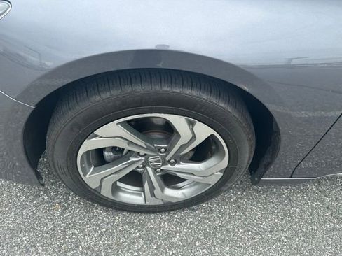 Used 2018 Honda Accord EX image 28