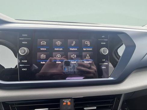 Used 2023 Volkswagen Taos SE image 35