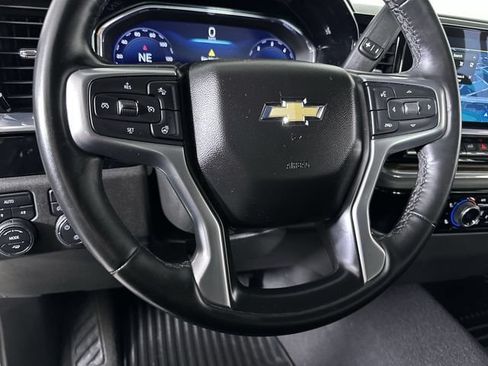 Used 2023 Chevrolet Silverado 1500 LT AWD/4WD image 11