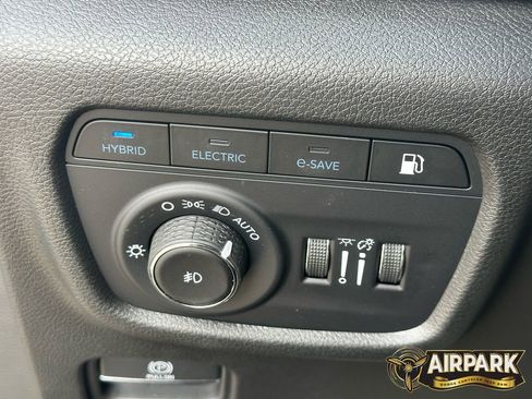 New 2023 Jeep Grand Cherokee 4WD 4xe image 24