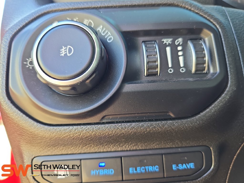 Used 2022 Jeep Wrangler Unlimited Sahara w/ Cold Weather Group AWD/4WD image 26