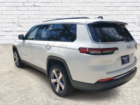 Used 2025 Jeep Grand Cherokee L Limited w/ Luxury Tech Group II image 2