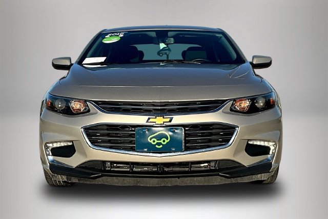 Used 2016 Chevrolet Malibu LT FWD image 2