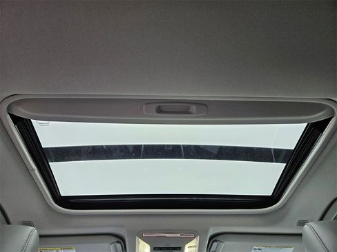 Used 2023 Toyota RAV4 Limited image 19