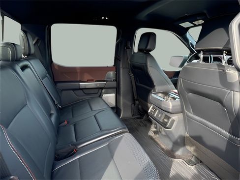 Used 2021 Ford F150 Lariat image 14