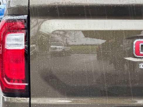 Used 2025 GMC Canyon AT4 w/ Technology Plus Package image 48